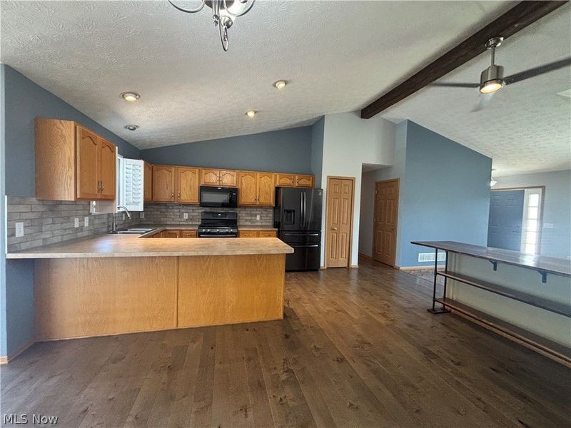 5788 W Breezeway Drive, North Ridgeville, OH 44039 Photo 4
