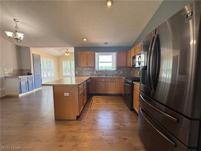 5788 W Breezeway Drive, North Ridgeville, OH 44039 Photo 4