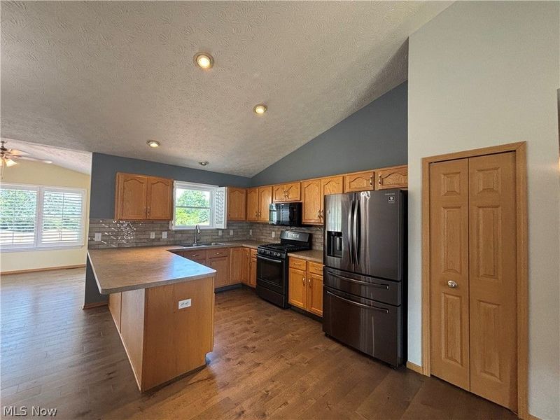 5788 W Breezeway Drive, North Ridgeville, OH 44039 Photo 6