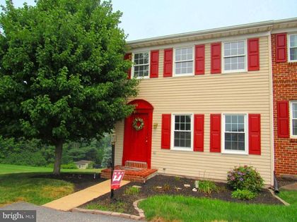 2685 WOODMONT DRIVE York, PA 17404