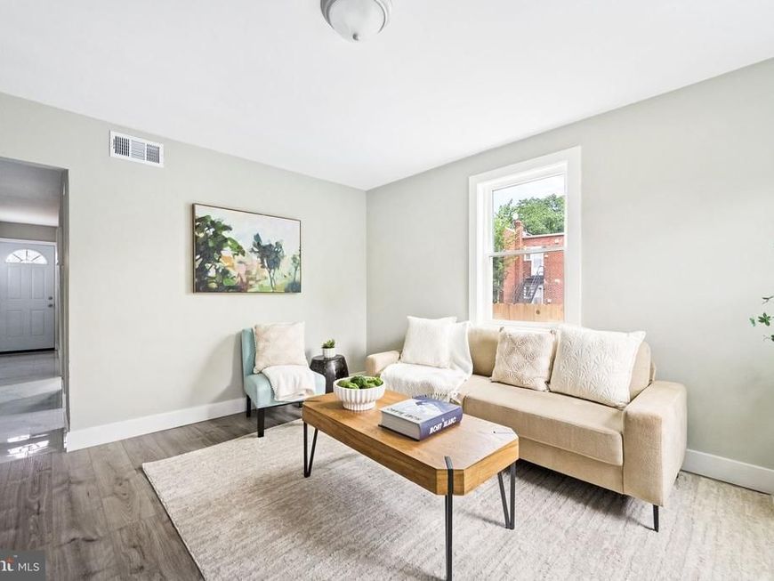 1658 F Street Ne, Washington, DC 20002 Main Photo