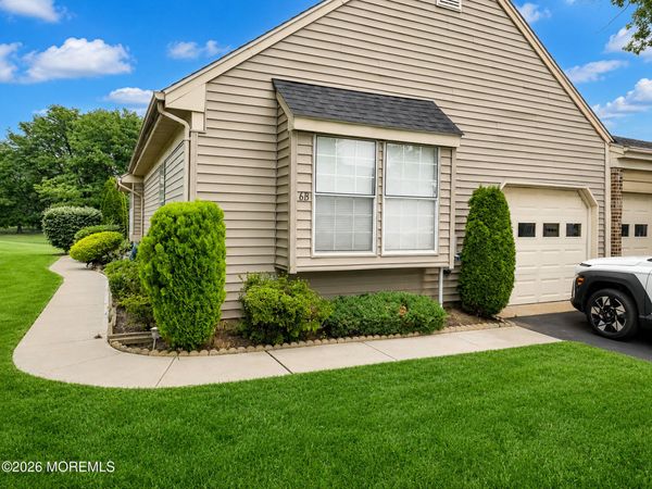 6B Patrick Henry Court, Monroe, NJ 08831