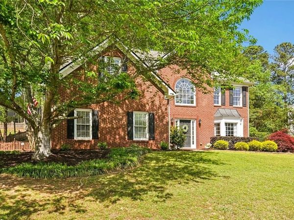 605 Silverberry Lane , Sugar Hill, GA 30518