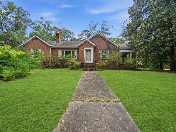 5922 Medlock Avenue , Austell, GA 30106
