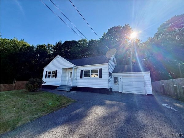 106 Keith Drive, Syracuse, NY 13212