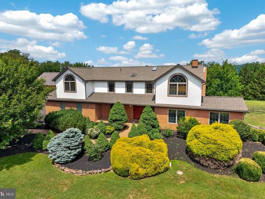 24 Lehmann Drive, Douglassville, PA 19518 Main Photo