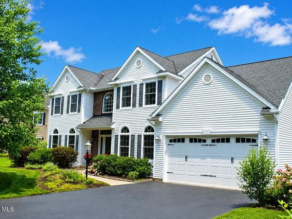 706 Penney Lane, Schenectady, NY 12303