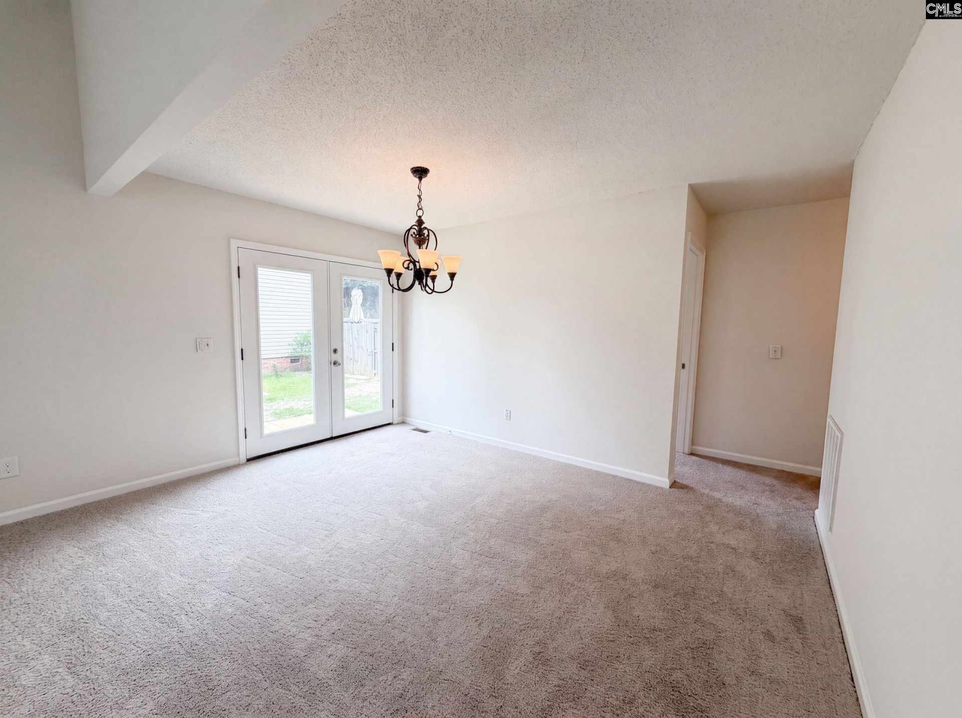 204 N Crossing Drive  Photo 6