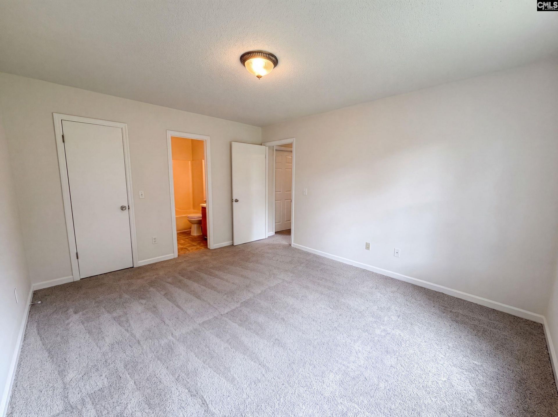 204 N Crossing Drive  Photo 7