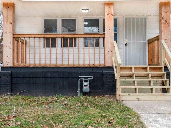 842 E 144th Street , Cleveland, OH 44110