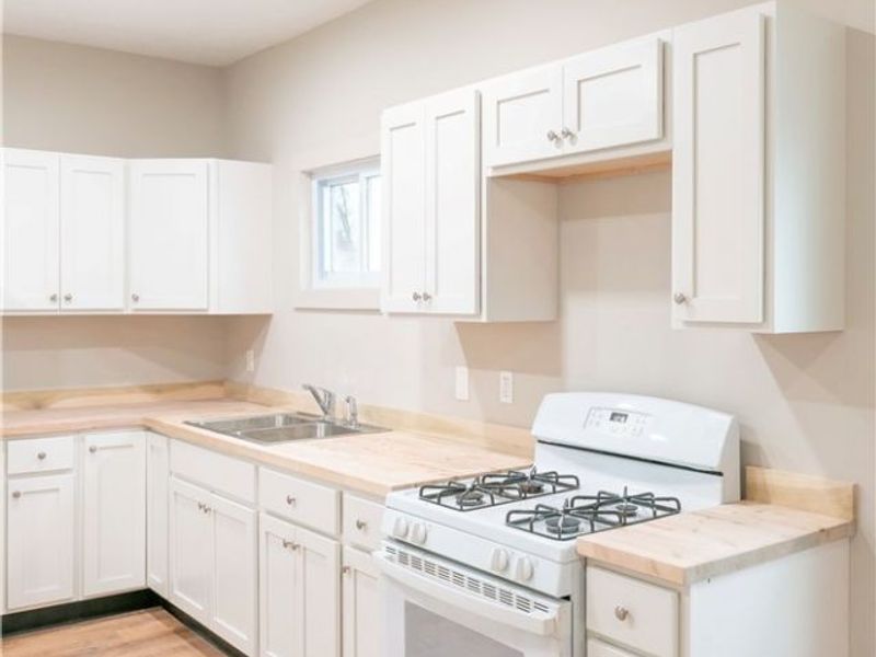 842 E 144th Street, Cleveland, OH 44110 Photo 6