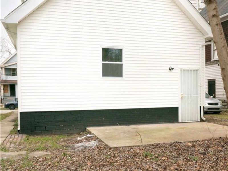 842 E 144th Street, Cleveland, OH 44110 Photo 8