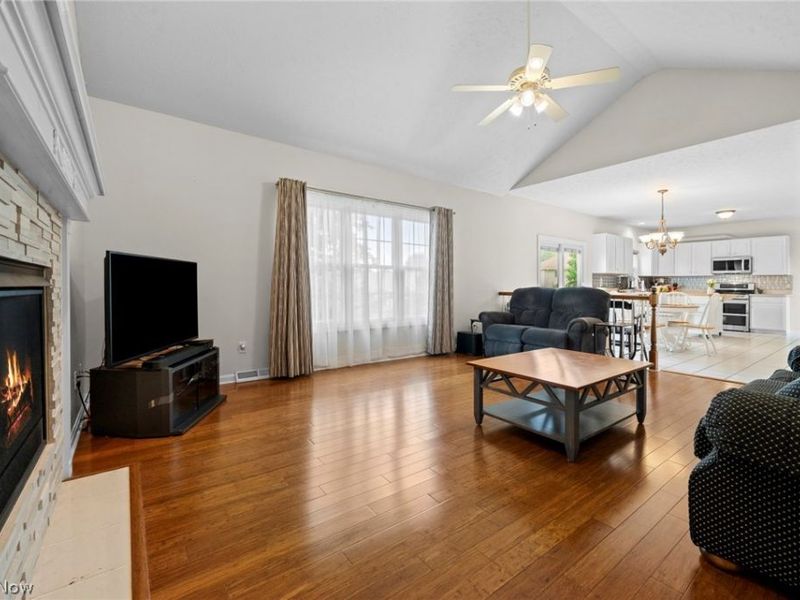 17118 Woodlawn Court, Strongsville, OH 44149 Photo 20