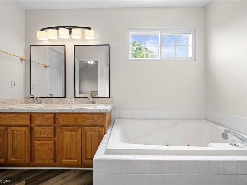 17118 Woodlawn Court, Strongsville, OH 44149 Photo 33
