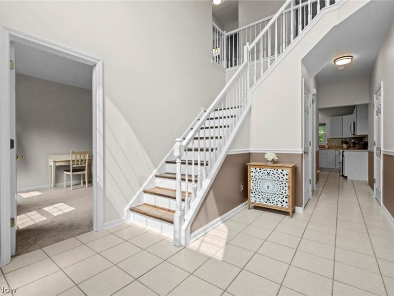 17118 Woodlawn Court, Strongsville, OH 44149 Photo 9