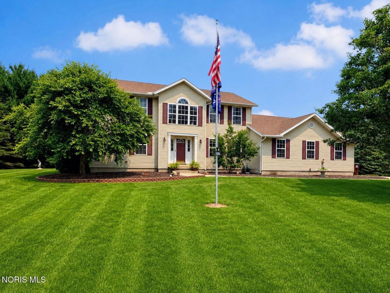 1522 County Road B , Swanton, OH 43558 Main Photo