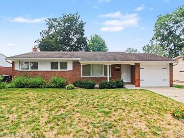 35977 Dover Street, Livonia, MI 48150