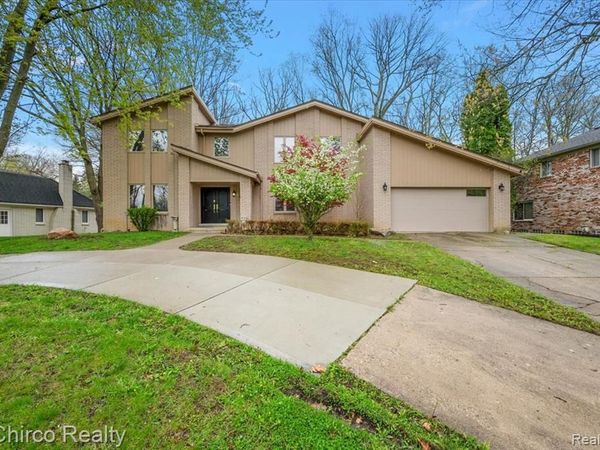 6019 Glen Eagles Drive, West Bloomfield Twp, MI 48323