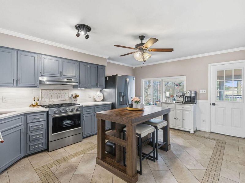 252 E Broadway Avenue , Westerville, OH 43081 Photo 16