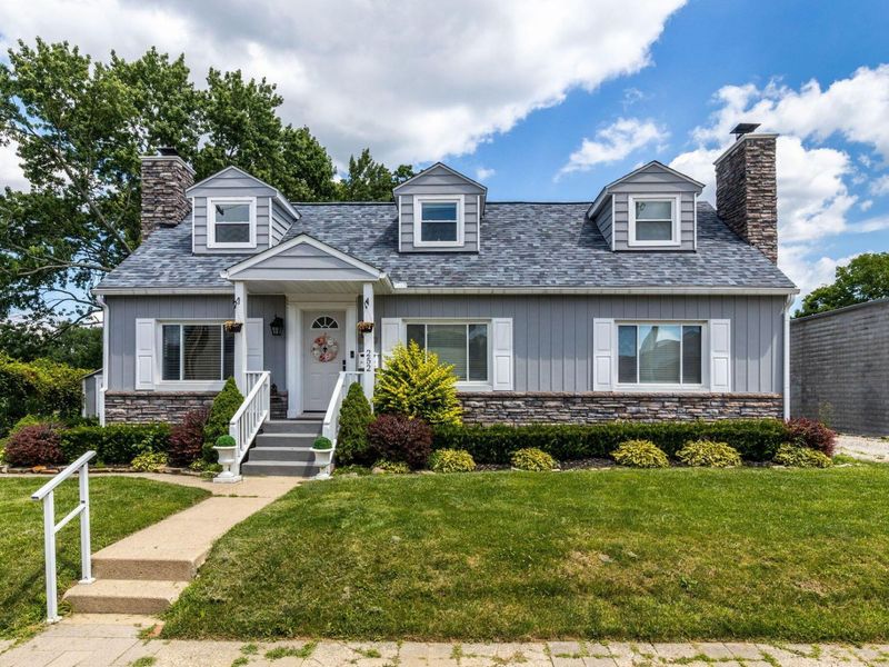 252 E Broadway Avenue , Westerville, OH 43081 Photo 2