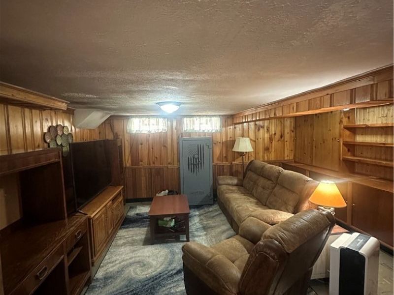 5502 Renwood Drive, Parma, OH 44129 Photo 18
