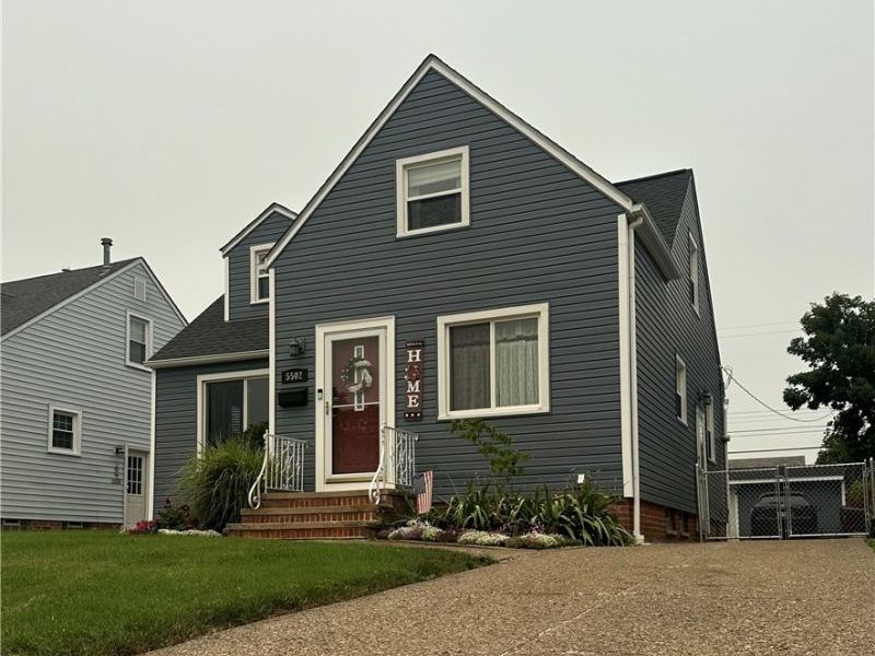 5502 Renwood Drive, Parma, OH 44129 Photo 2