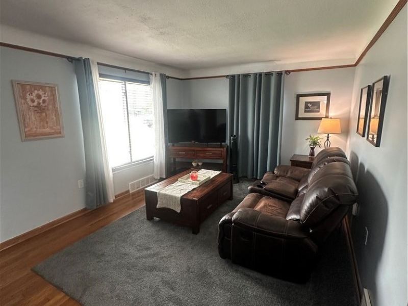 5502 Renwood Drive, Parma, OH 44129 Photo 5
