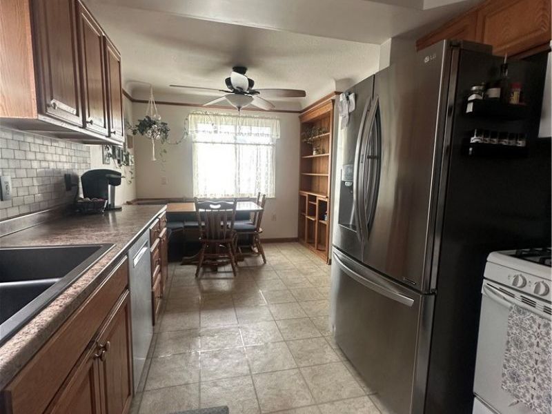 5502 Renwood Drive, Parma, OH 44129 Photo 8