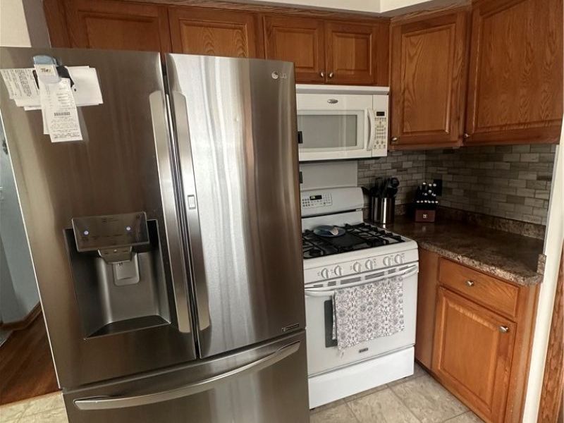 5502 Renwood Drive, Parma, OH 44129 Photo 9