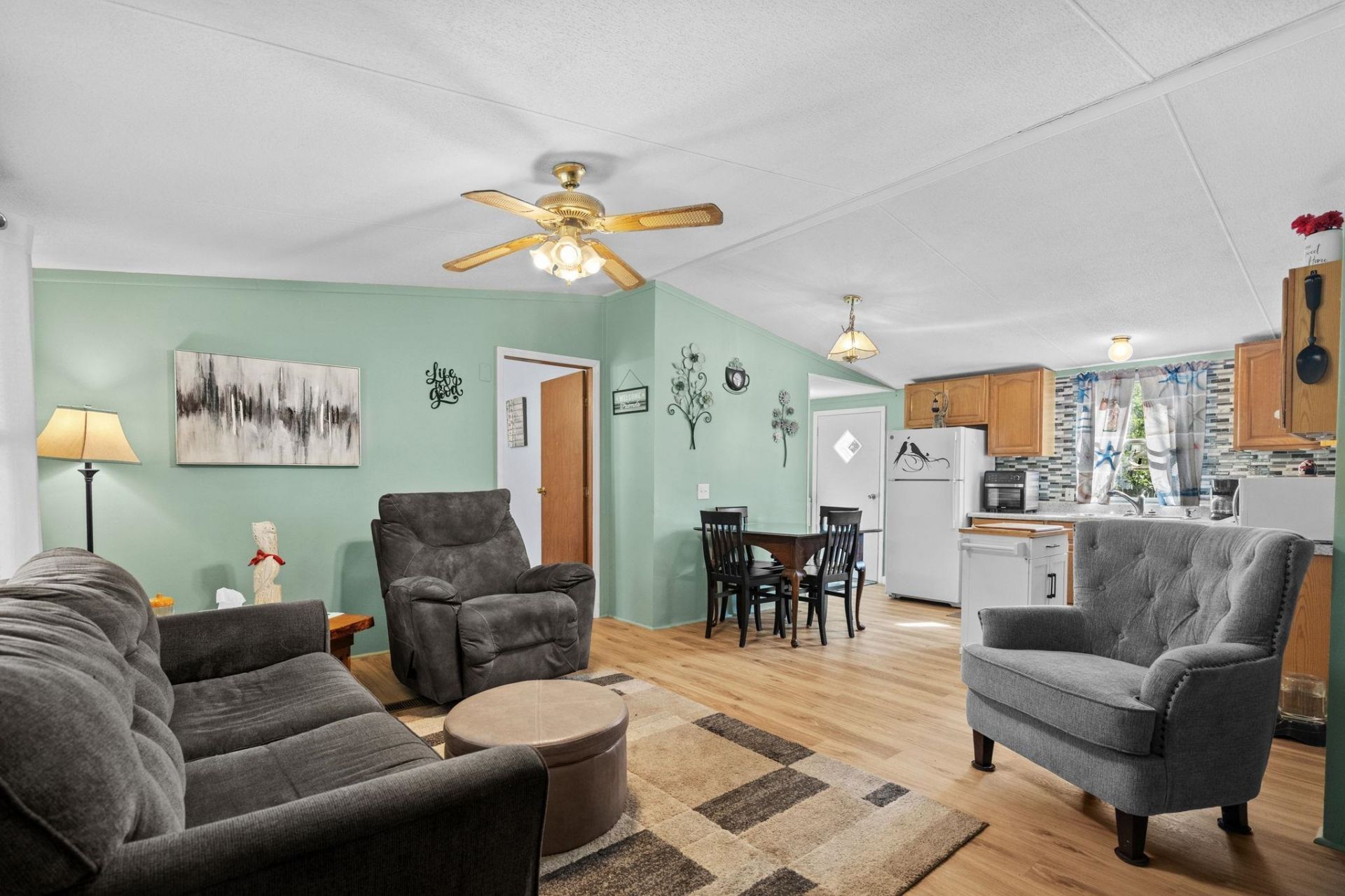 3254 Lyndon Dr.  Photo 12