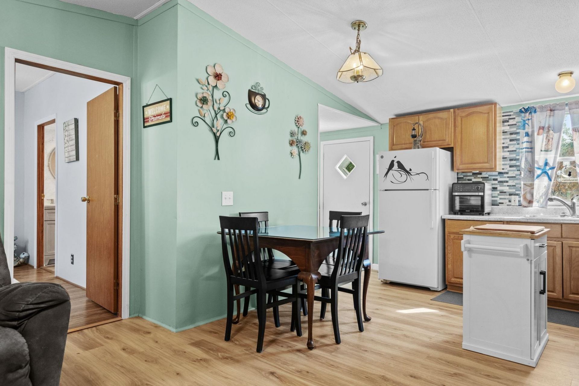 3254 Lyndon Dr.  Photo 13