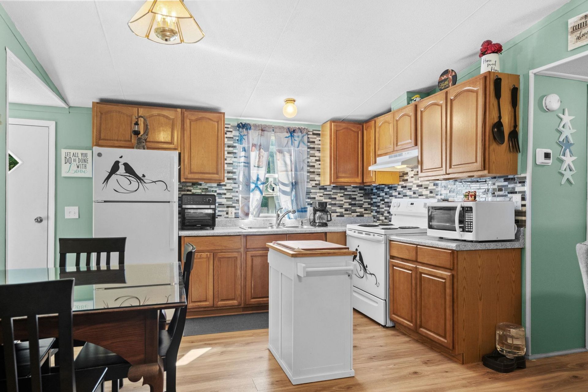 3254 Lyndon Dr.  Photo 15