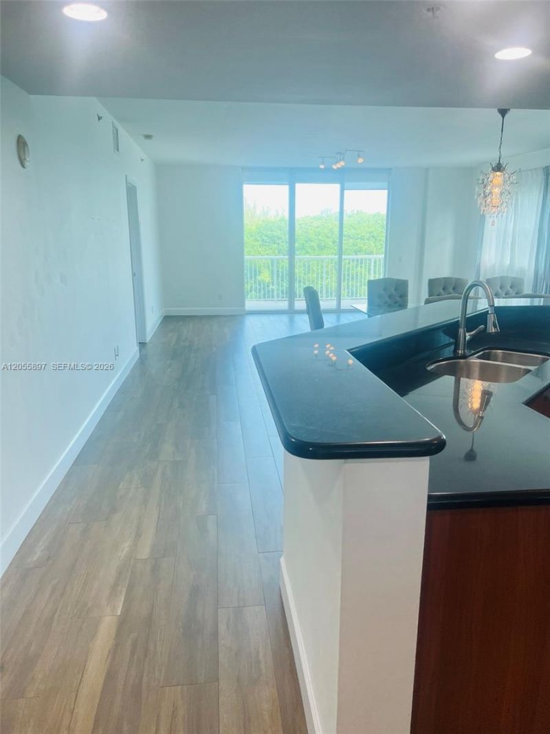14951 Royal Oaks Ln , Unit 409, North Miami, FL 33181 Photo