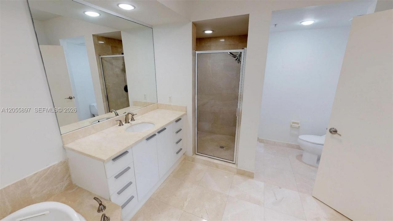 14951 Royal Oaks Ln , Unit 409, North Miami, FL 33181 Photo