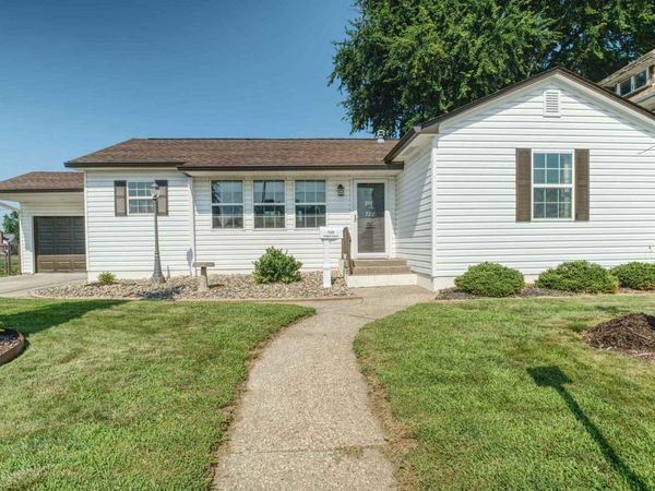 722 Argyle Court , Clinton, IA 52732