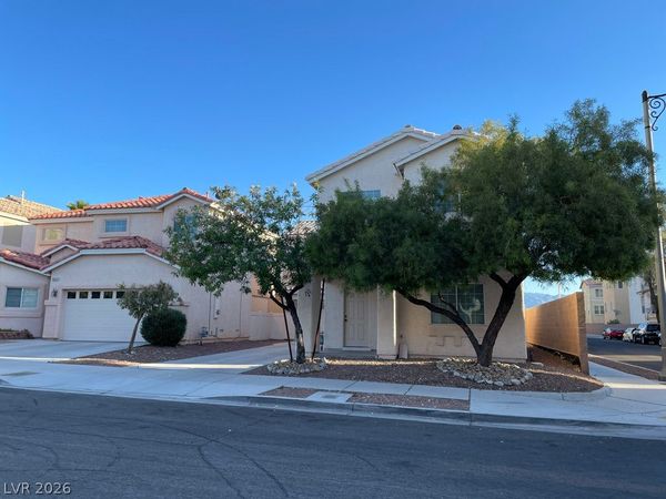 8912 Snowtrack Avenue, Las Vegas, NV 89149
