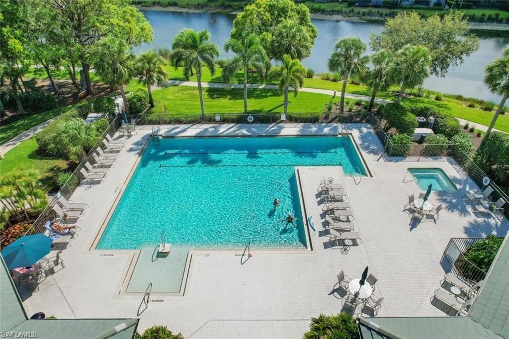 7128 Timberland Cir, Unit 201, Naples, FL 34109 Photo