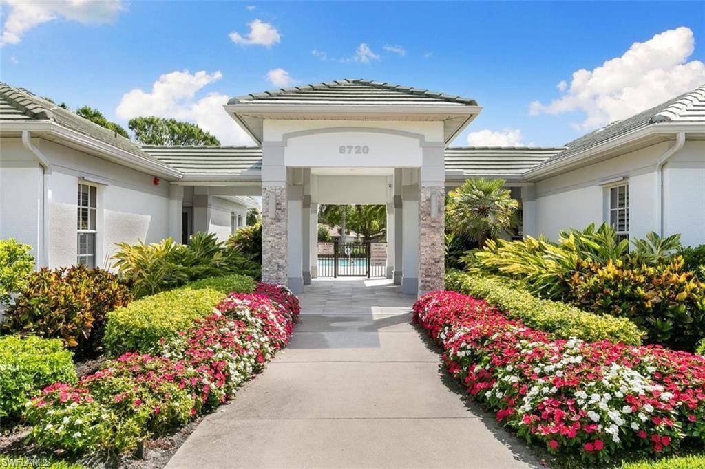 7128 Timberland Cir, Unit 201, Naples, FL 34109 Photo