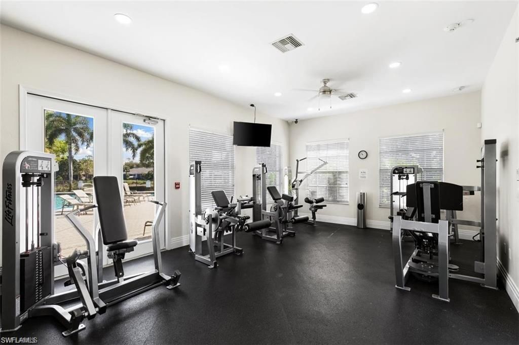 7128 Timberland Cir, Unit 201, Naples, FL 34109 Photo