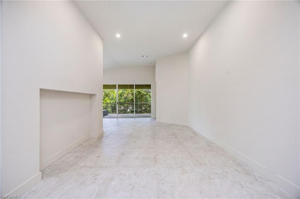 7128 Timberland Cir, Unit 201, Naples, FL 34109 Photo