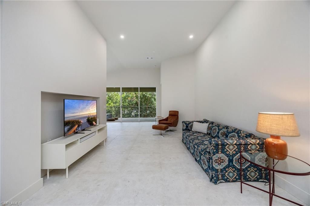 7128 Timberland Cir, Unit 201, Naples, FL 34109 Photo