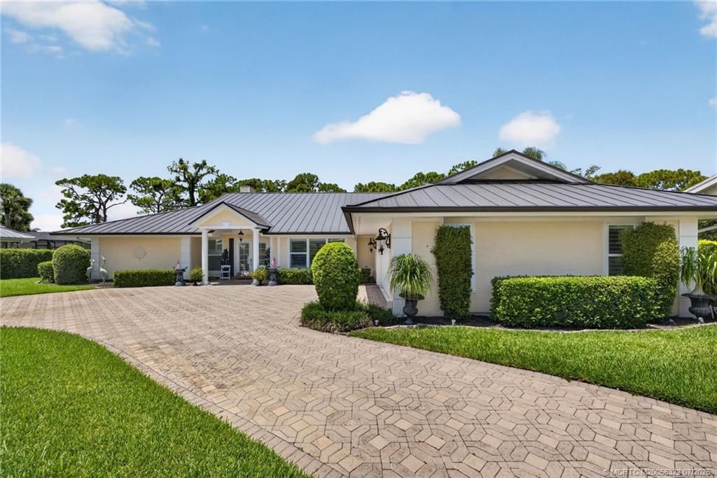 6072 SE Medinah Lane , Stuart, FL 34997 Photo