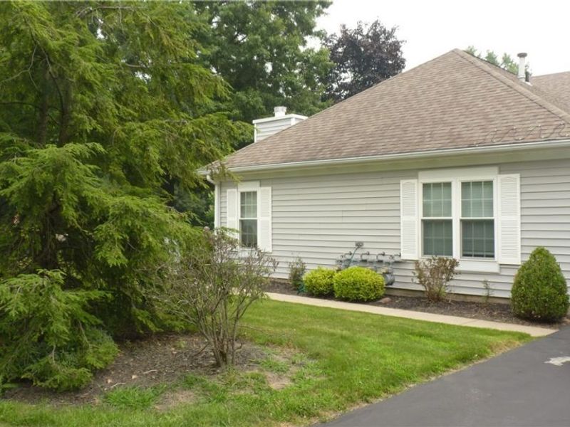 50 Stratford Green Drive, Unit 4, Canfield, OH 44406 Photo 4