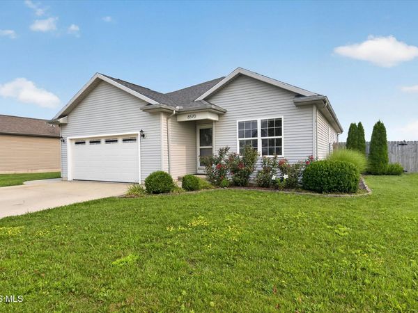 6570 Alexander Drive, Walbridge, OH 43465