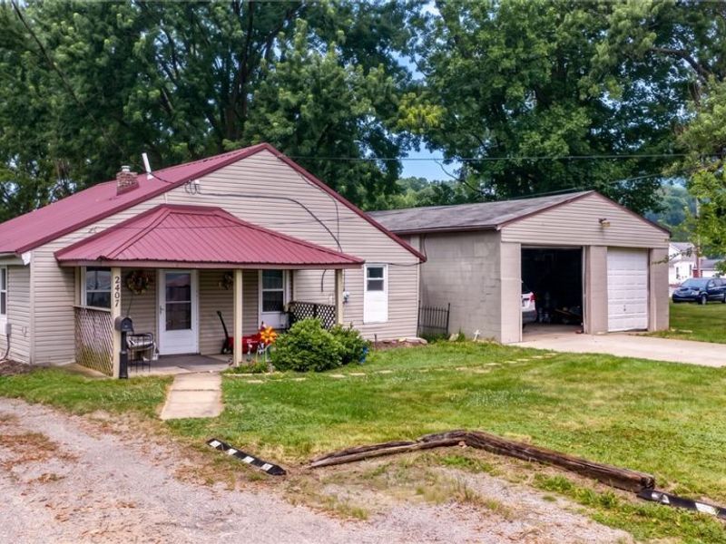 2407 30th Street NE, Canton, OH 44705 Photo 1