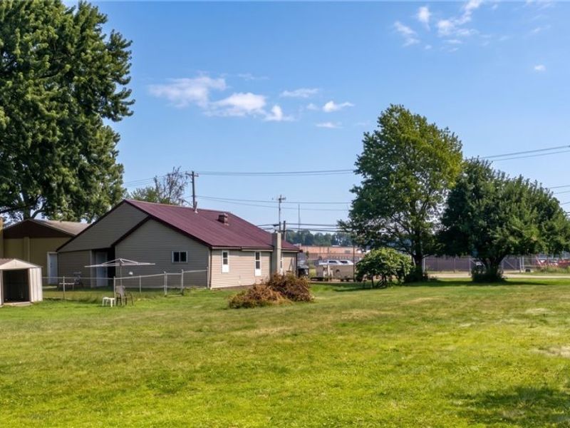 2407 30th Street NE, Canton, OH 44705 Photo 10