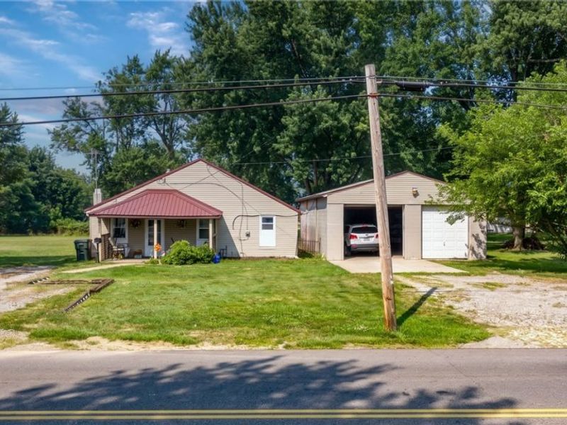 2407 30th Street NE, Canton, OH 44705 Photo 6