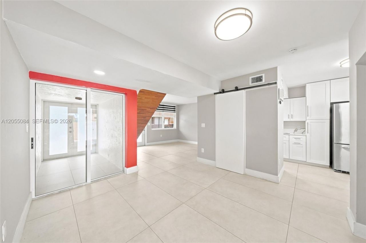 5255 W 26th Ct , Unit 803, Hialeah, FL 33016 Photo