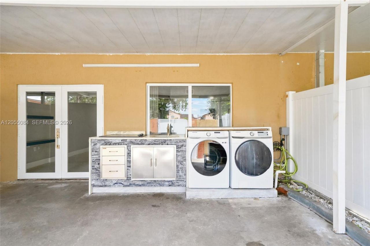 5255 W 26th Ct , Unit 803, Hialeah, FL 33016 Photo