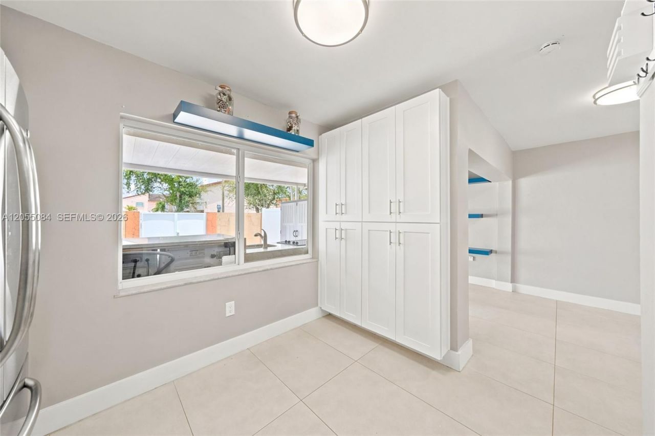5255 W 26th Ct , Unit 803, Hialeah, FL 33016 Photo